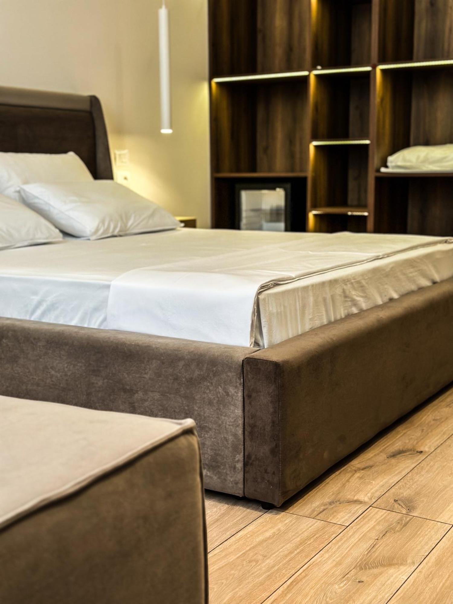Alexander Rooms & Apartments Durrës 외부 사진