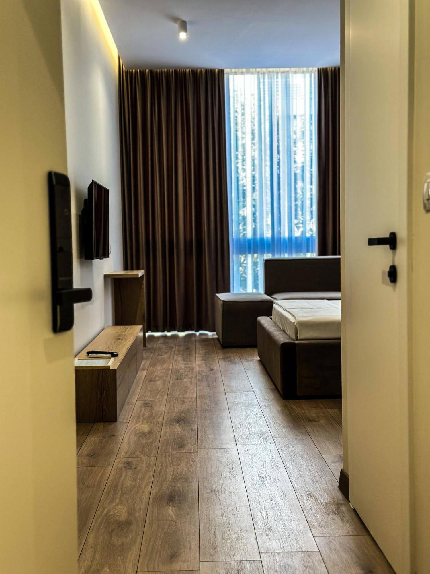 Alexander Rooms & Apartments Durrës 외부 사진