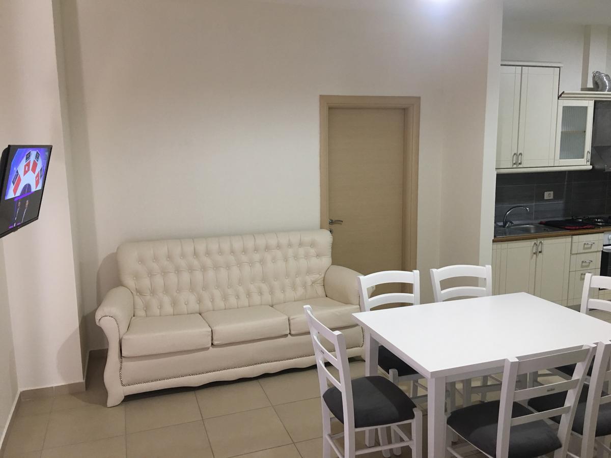 Alexander Rooms & Apartments Durrës 외부 사진