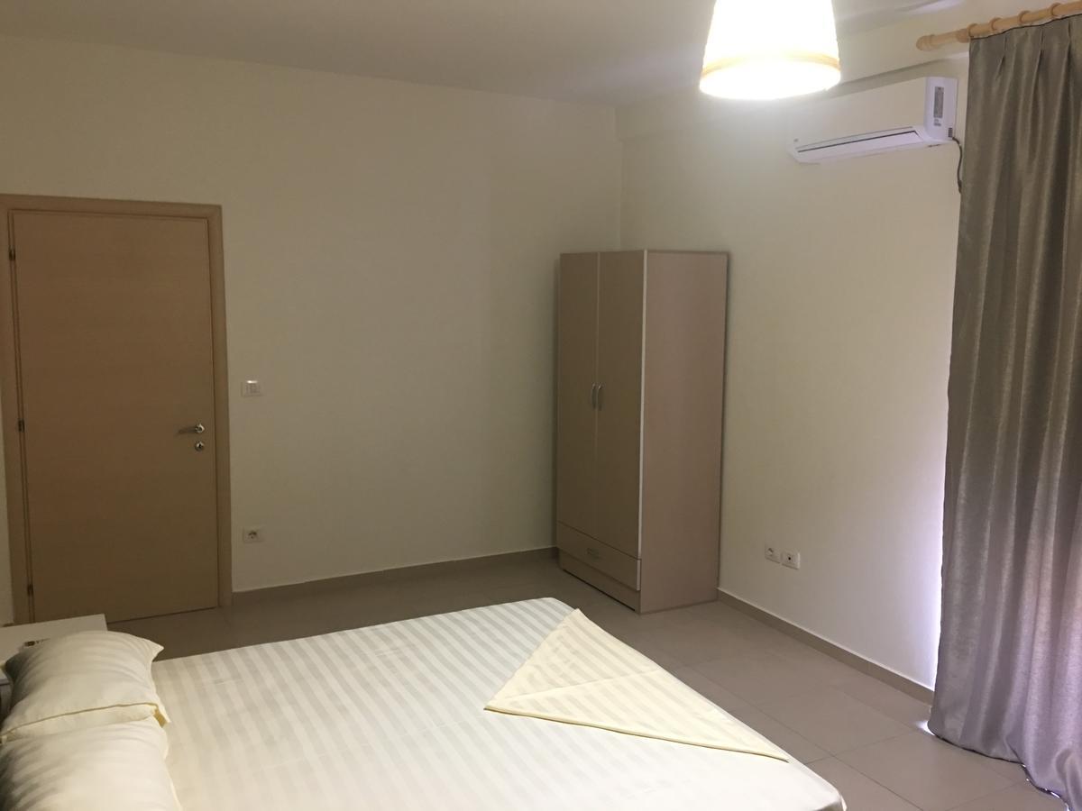 Alexander Rooms & Apartments Durrës 외부 사진