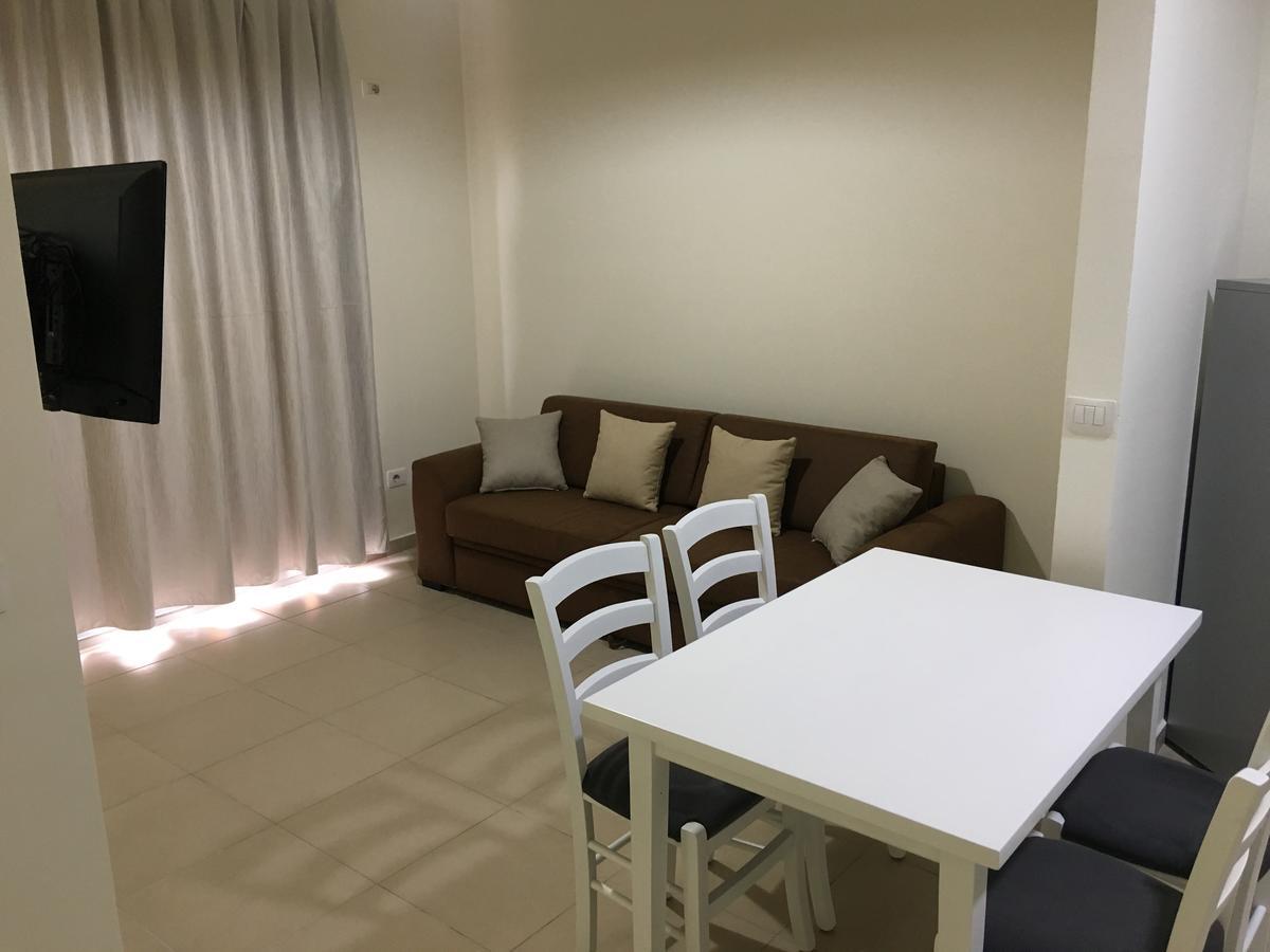 Alexander Rooms & Apartments Durrës 외부 사진