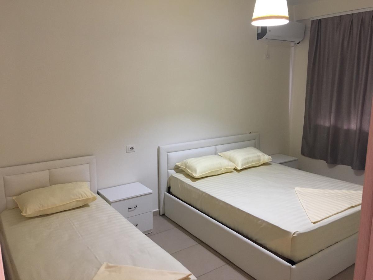 Alexander Rooms & Apartments Durrës 외부 사진